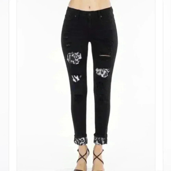 KanCan women's black distressed patch worked jeans size 0/23 - Picture 7 of 7